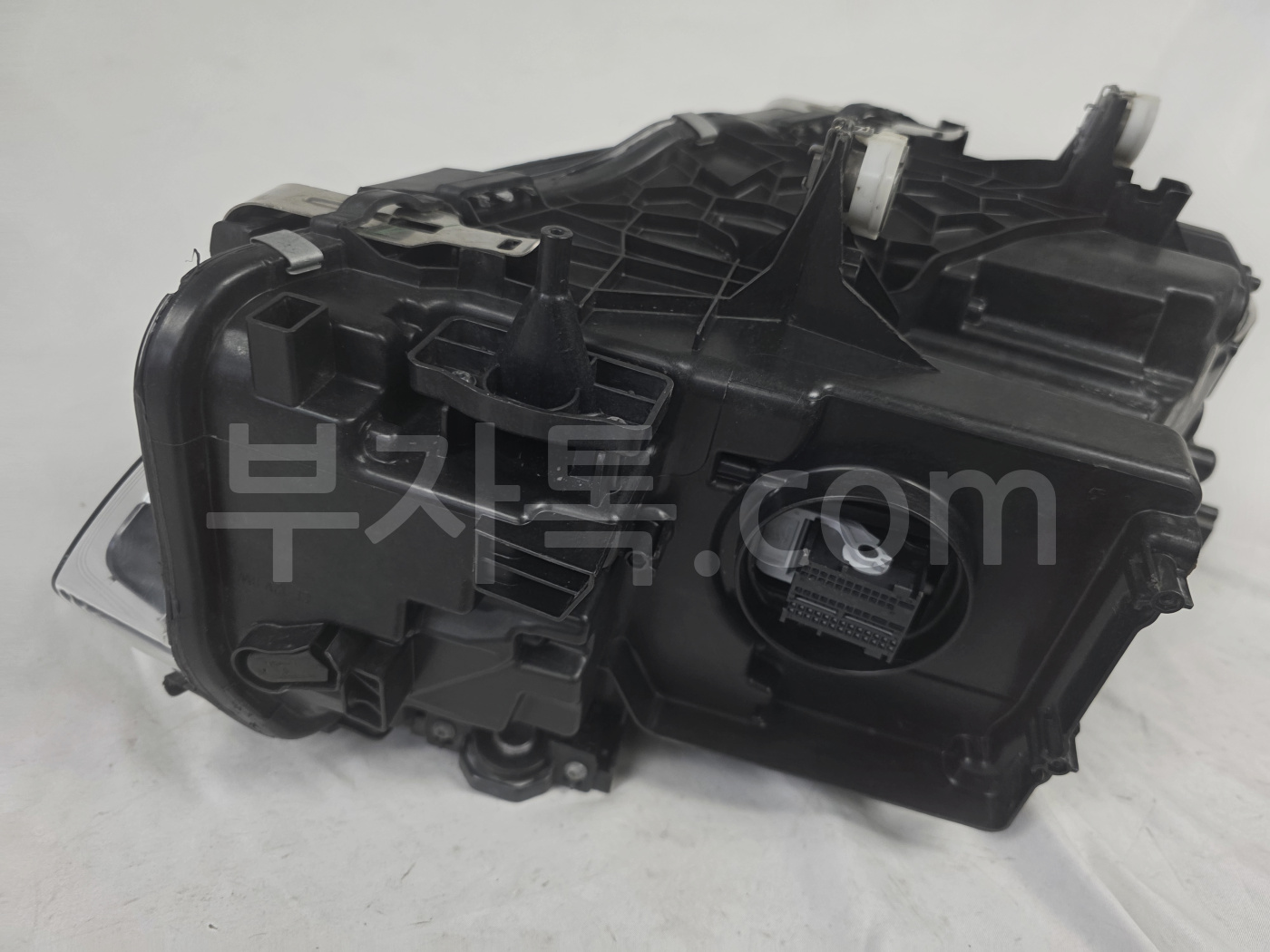 bLRdKsIc20hqM3PEgUmOK0QbYOiT8XGEQkckd1rccWR5Zr.jpg