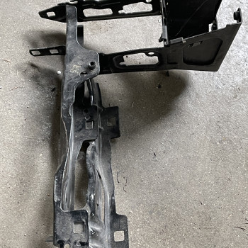 중고 BMW 3시리즈 F30, F34 GT, F35 4시리즈 R/H 헤드램프 브라켓 저음혼 없음