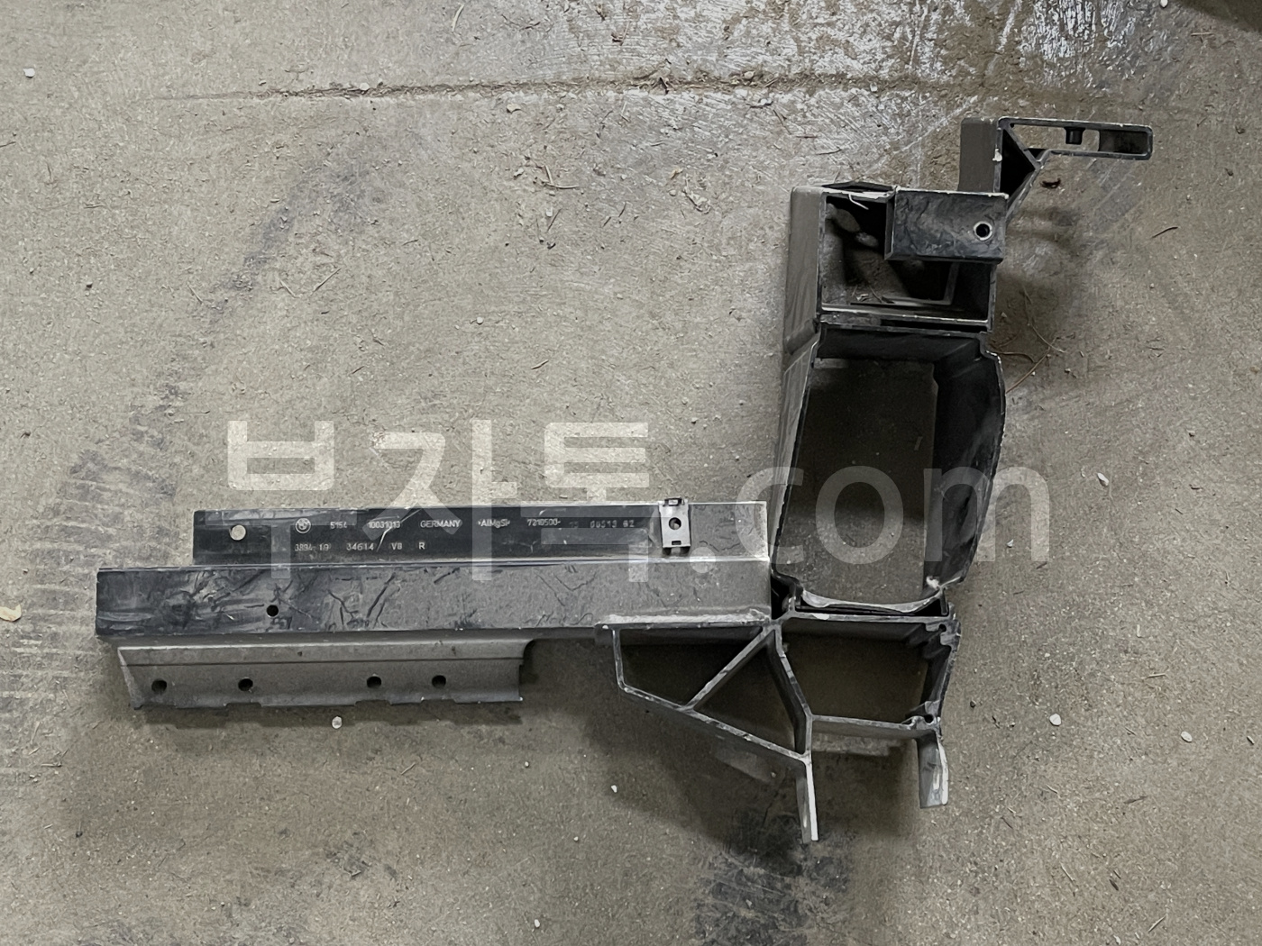 aBbSPloPh1t9anekIxI96DeAIgwsycPgiMaLi4ylcWR5Zr.jpg