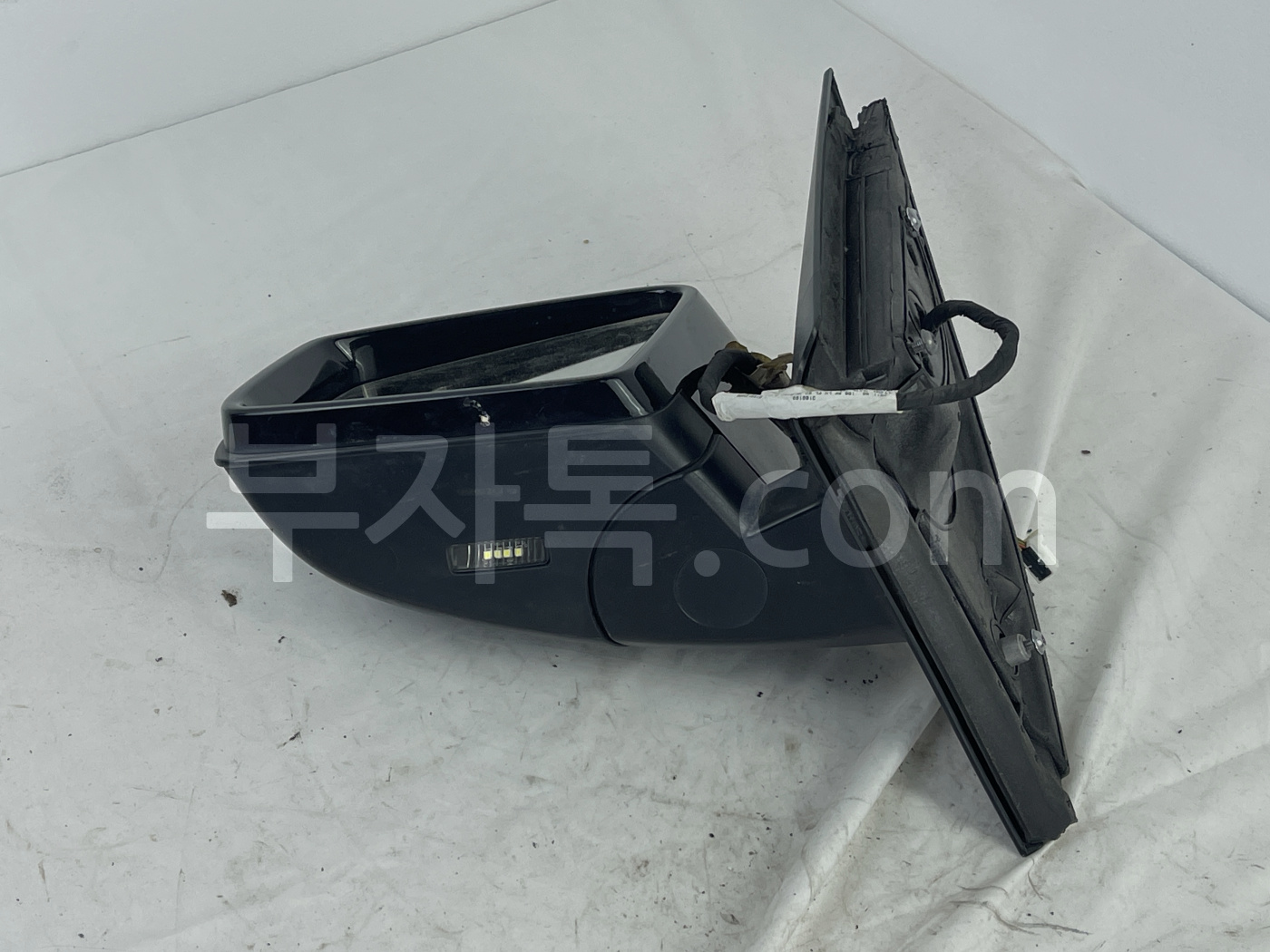 RV8GgizUTxfRGjYUQV004ZH6m2eXB6WijPau453gcWR5Zr.jpg
