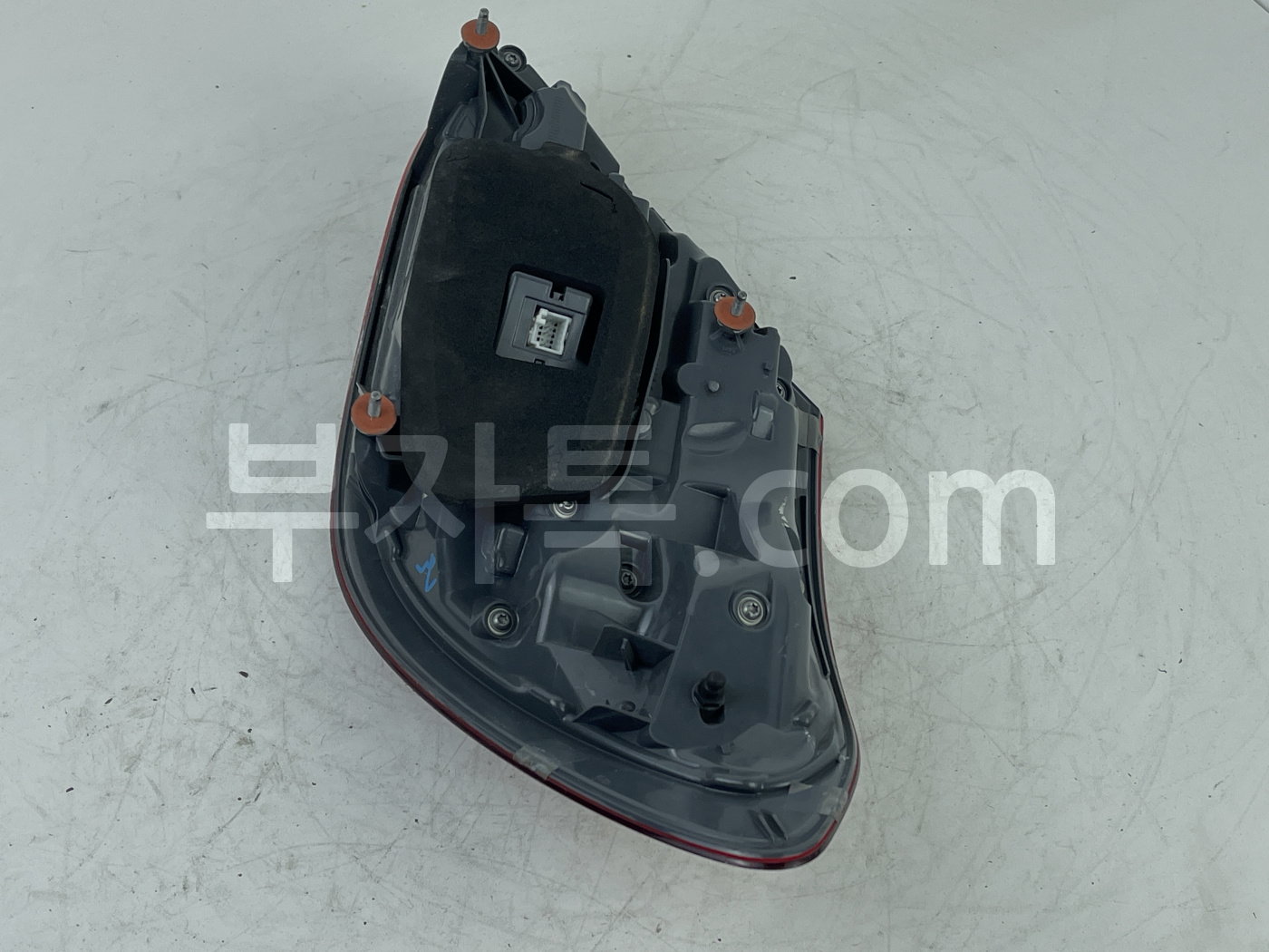 16x9HyWOmiLYO1m8Fwgyw3XnAPi3pADtBdSqi8dcWR5Zr.jpg